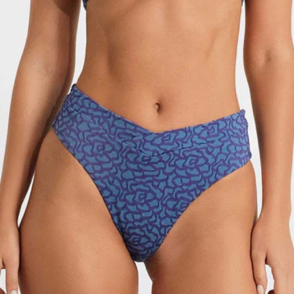 Midnight Jacquard Blackbough Swim Bikini - Picture 4 of 8